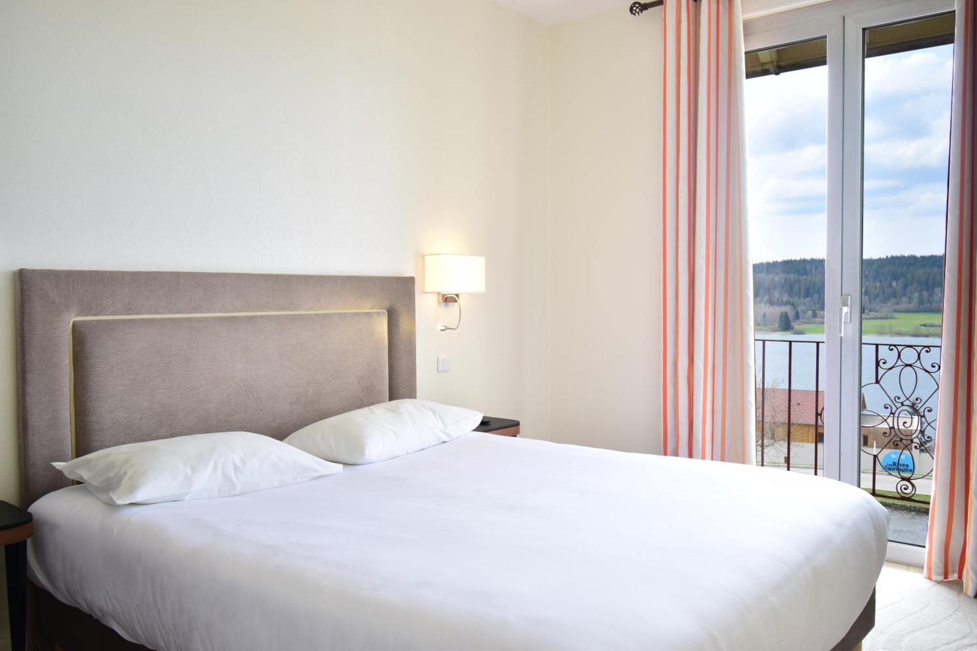 Hotel-Restaurant Le Lac Malbuisson Eksteriør bilde